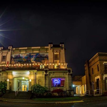 Centralia Square Grand Ballroom And Vintage Hotel Ngoại thất bức ảnh